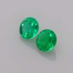 0.5ct Round Emerald, view 2