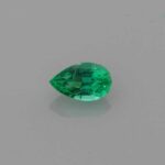 0.199ct Pear Emerald, view 1
