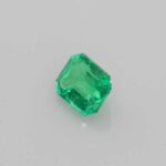 0.9ct Emerald, view 2