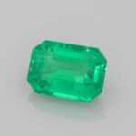 1.8ct Emerald, view 2