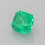 0.92ct Emerald, view 2