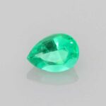 0.12ct Pear Emerald, view 1