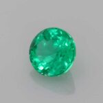 0.35ct Round Emerald, view 2