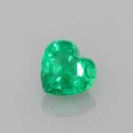 0.5ct Heart Emerald, view 1