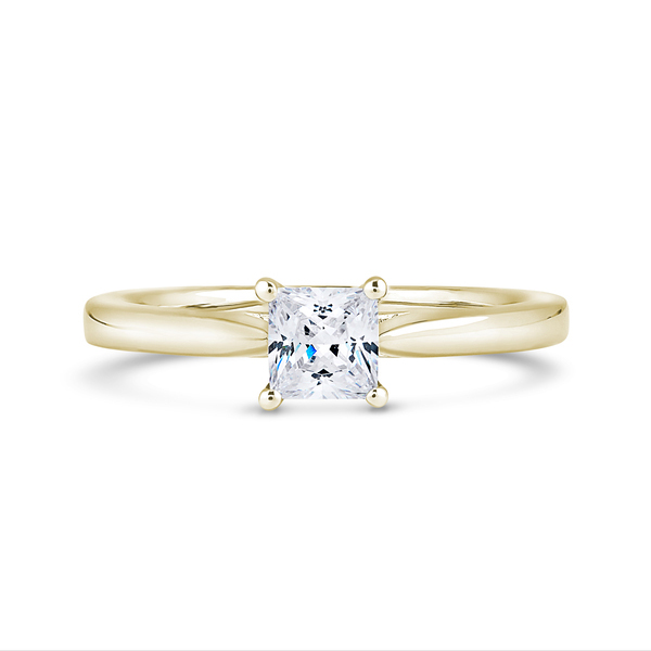 Cathedral vs non-cathedral engagement rings compared through a Kinzy princess solitaire