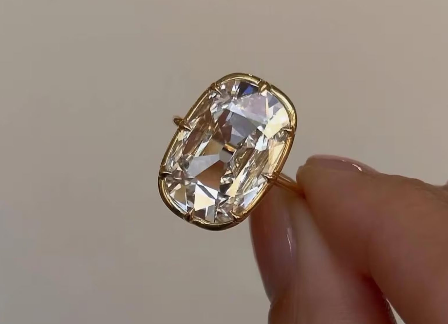 Antique diamond cuts guide featuring the broad faceting of an old cut diamond