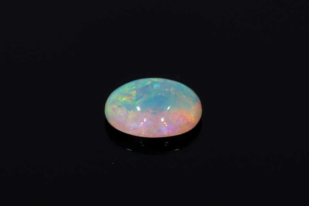0.504ct Cabochon Oval White Opal