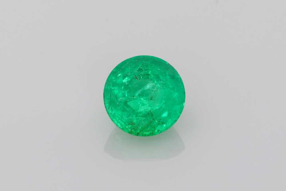 0.85ct Round Emerald