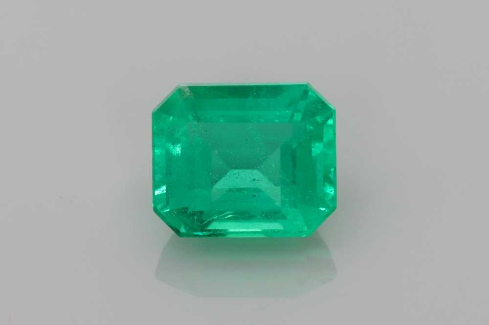 0.85ct Emerald Cut Emerald
