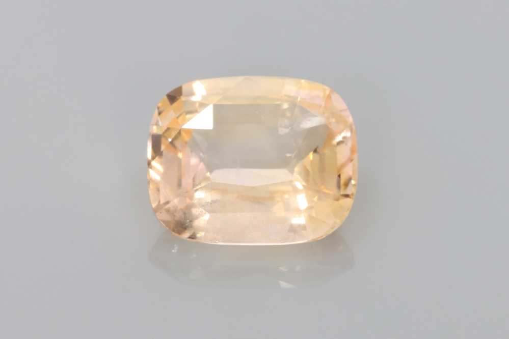 4.68ct Rectangular Cushion Peach Sapphire
