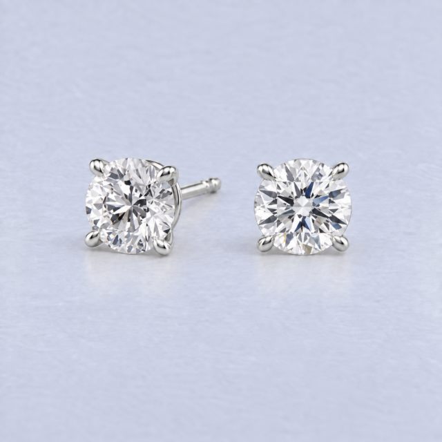 Round Diamond Stud Earrings in white metal