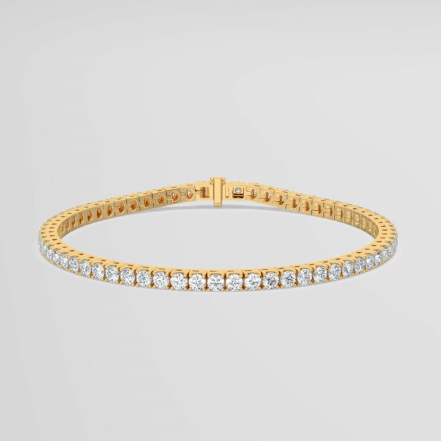 Diamond Tennis Bracelet in yellow gold
