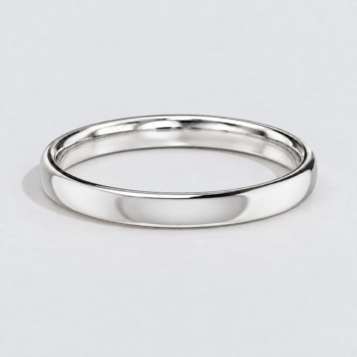2.5mm Light Court Wedding Band, plain in Platinum